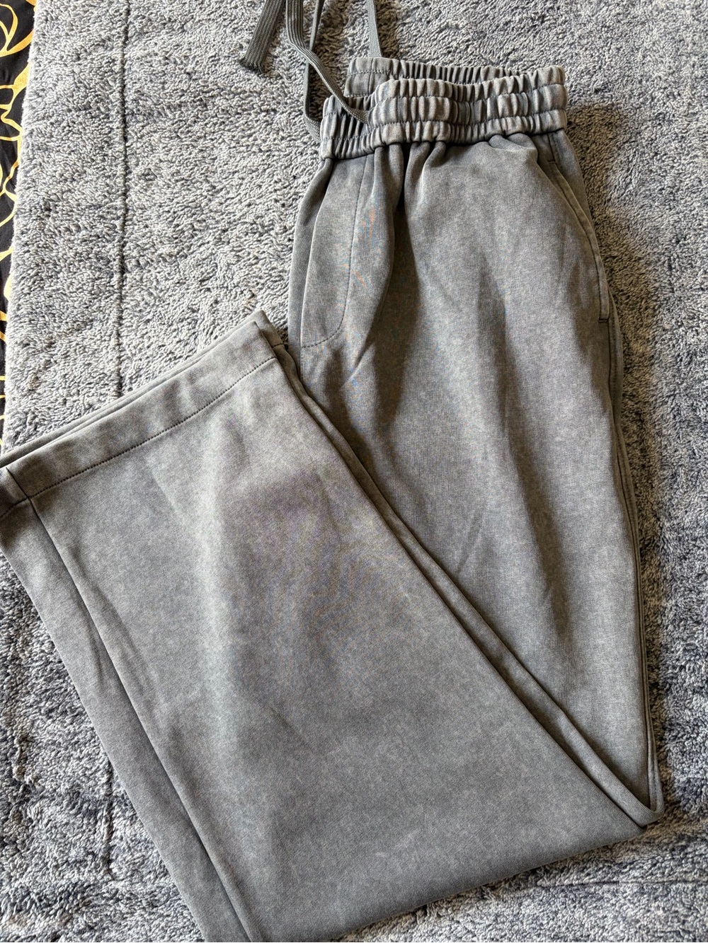 Men's Gray Drawstring Jogger Pants
